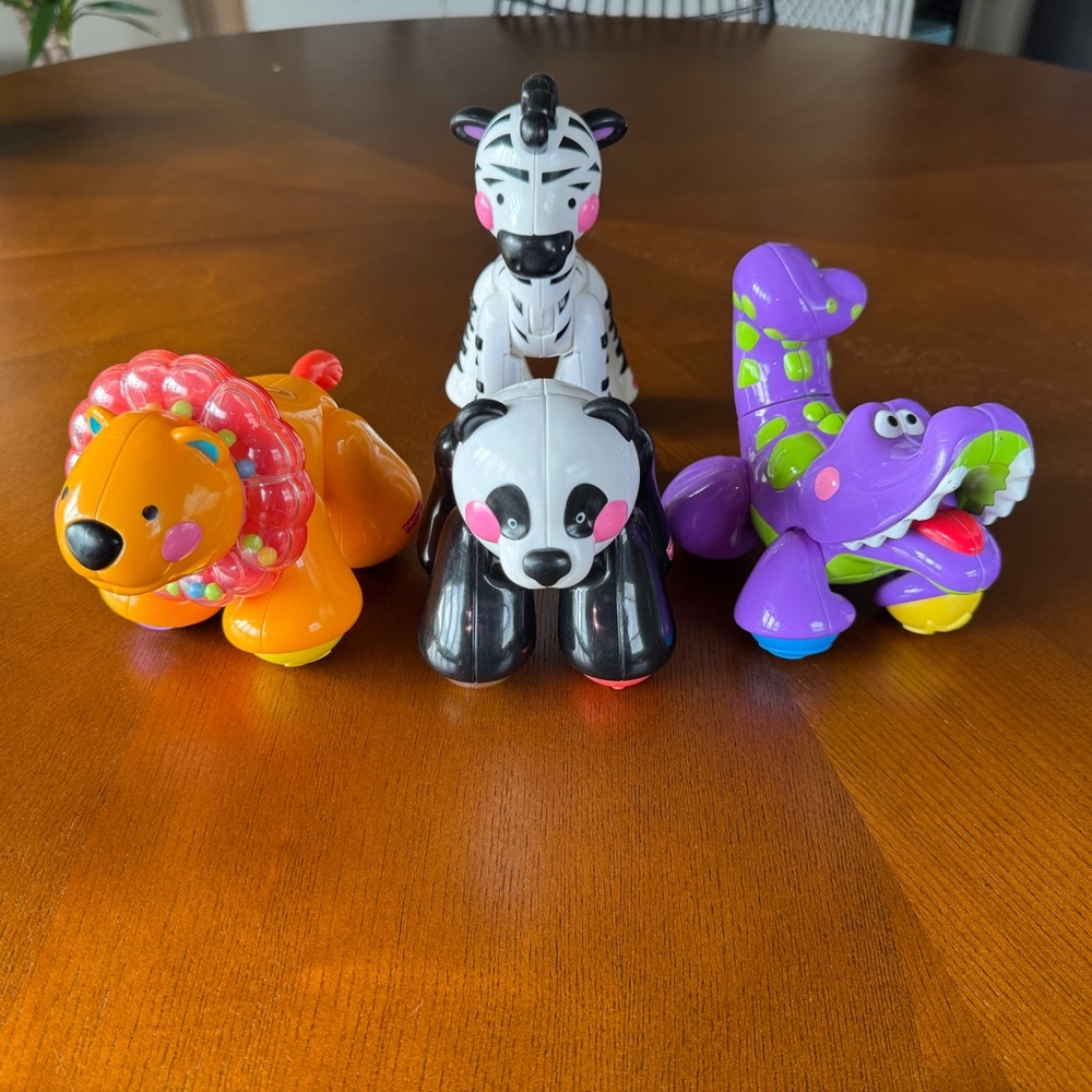 Fisher-Price Amazing Animals Bundle